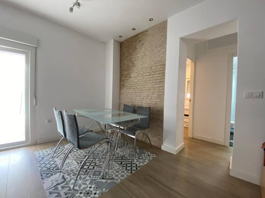 And Cozy In Apartament